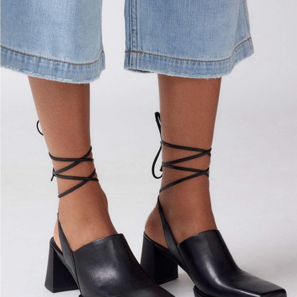 Vagabond Black Leather Lace-Up Block Heel Slingback Mules